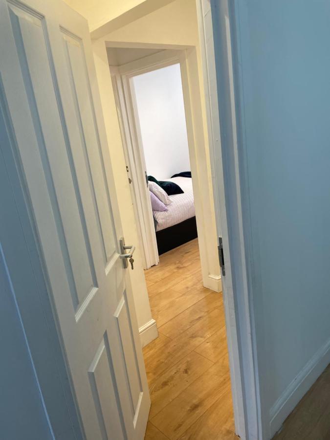 Self-Contained Flat On The 2Nd Floor You Will Share With One Other Guest, In A Family House 2 Minutes Walk From Tufnell Park Station 2Nd Floor With Stairs London Ngoại thất bức ảnh