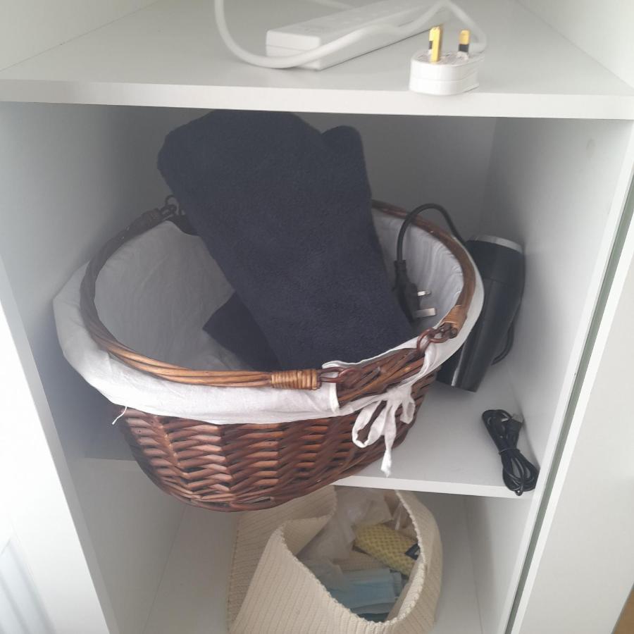 Self-Contained Flat On The 2Nd Floor You Will Share With One Other Guest, In A Family House 2 Minutes Walk From Tufnell Park Station 2Nd Floor With Stairs London Ngoại thất bức ảnh